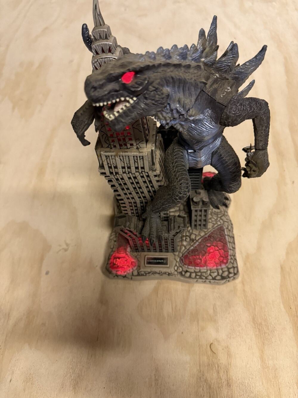 1998 Vintage Godzilla Godzilla Real Piggy Bank Lights Up And Makes Sound